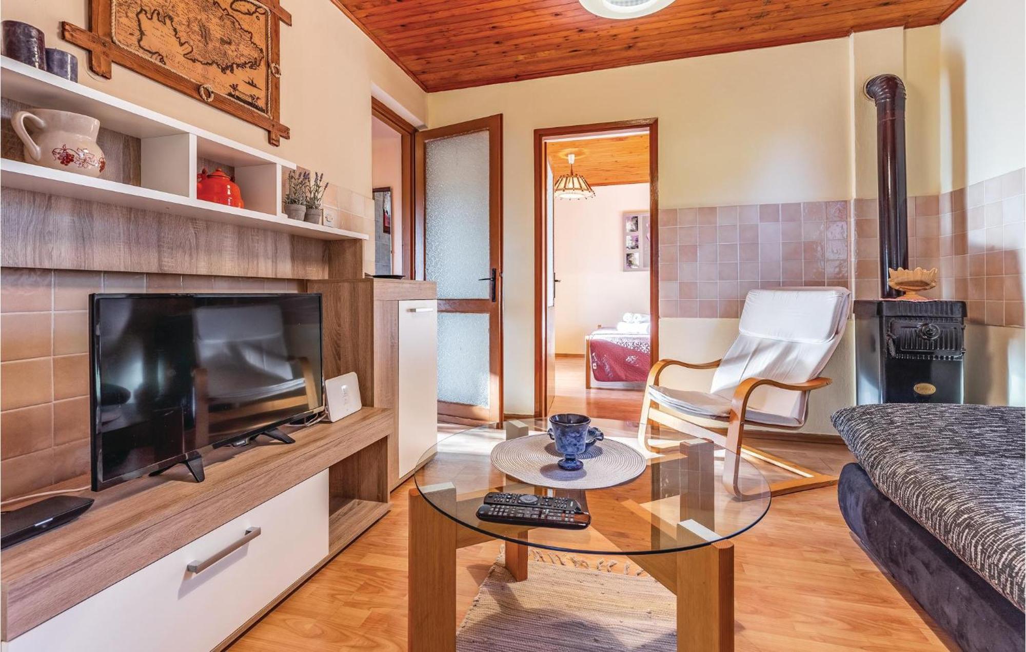 1 Bedroom Pet Friendly Home In Šišan Eksteriør bilde