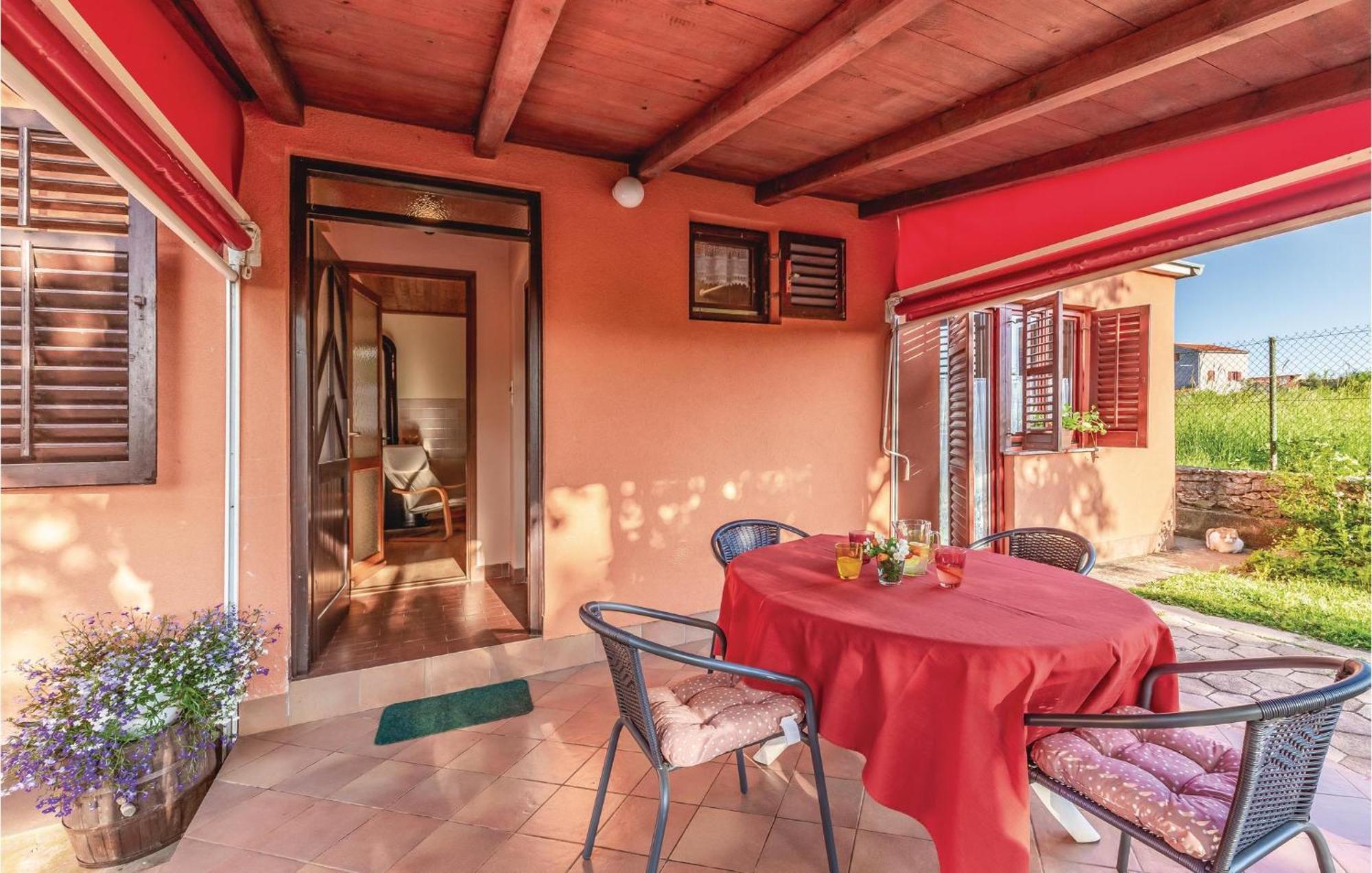 1 Bedroom Pet Friendly Home In Šišan Eksteriør bilde