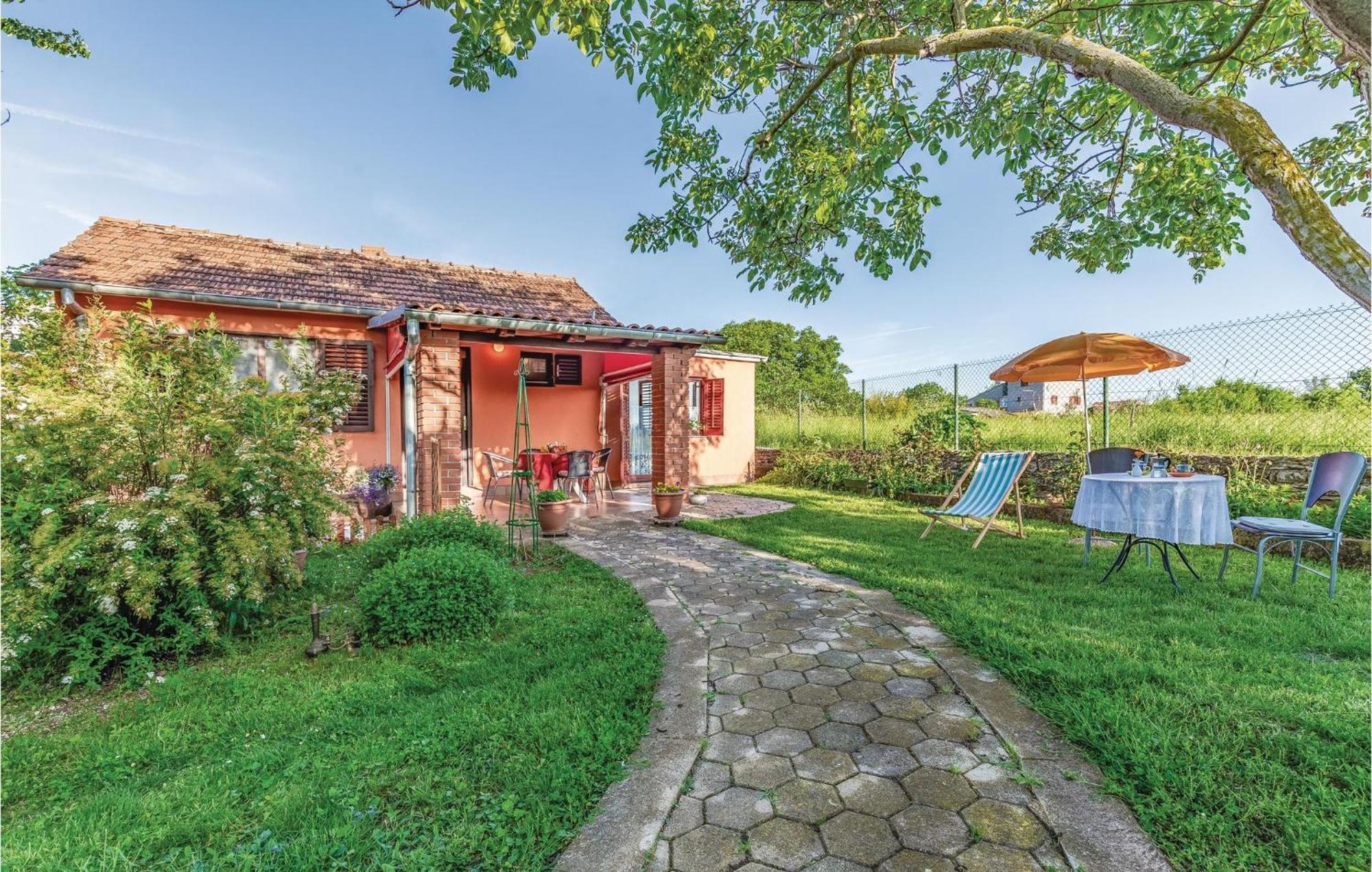1 Bedroom Pet Friendly Home In Šišan Eksteriør bilde